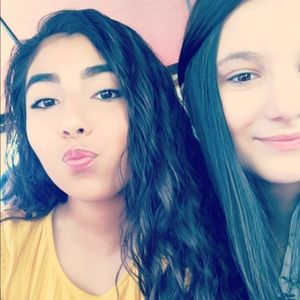 Meet your Posher, Larisa